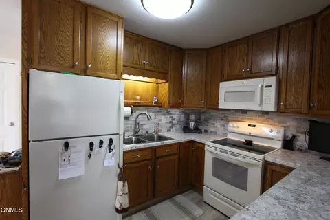 1715 Harmon Ave, Bismarck, ND 58501 photo 6