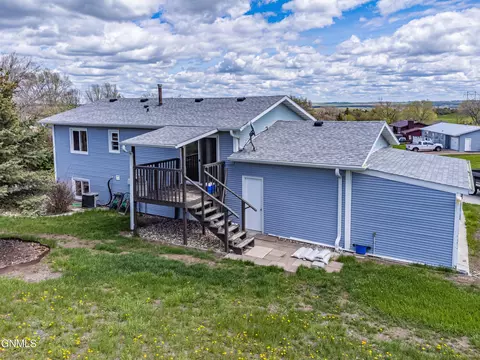 2145 Coulee Dr N, Mandan, ND 58554 photo 39