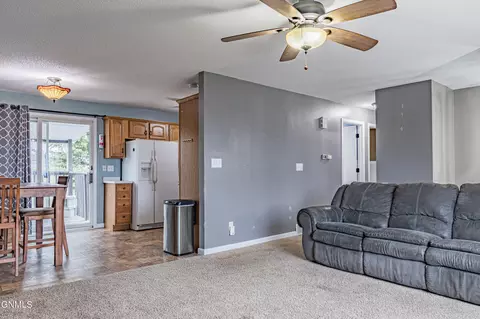 2145 Coulee Dr N, Mandan, ND 58554 photo 4