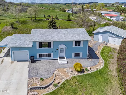 2145 Coulee Dr N, Mandan, ND 58554 photo 46