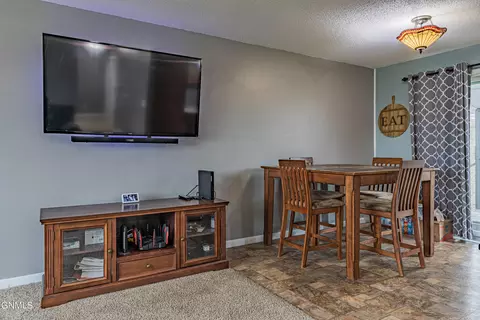 2145 Coulee Dr N, Mandan, ND 58554 photo 5