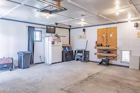 2145 Coulee Dr N, Mandan, ND 58554 photo 32