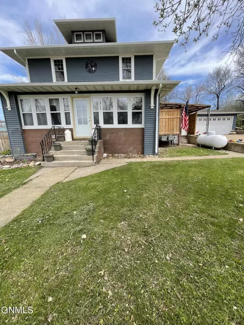312 1st St E, New Leipzig, ND 58562 photo 32