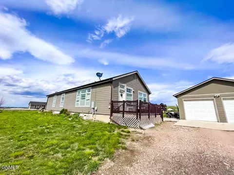 5506 Ronan Ave, Williston, ND 58801 photo 1