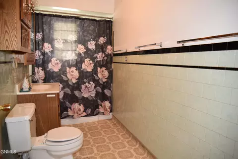 307 3rd Ave NE, Mandan, ND 58554 photo 16
