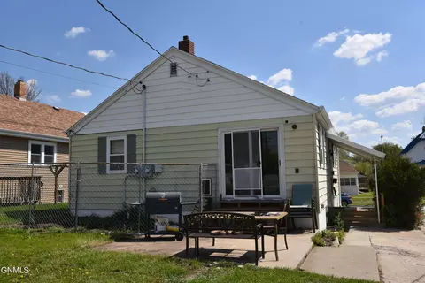 307 3rd Ave NE, Mandan, ND 58554 photo 15