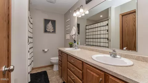 1909 Calgary Ave, Bismarck, ND 58503 photo 10