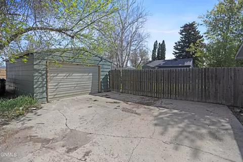 1425 Main St, Williston, ND 58801 photo 5