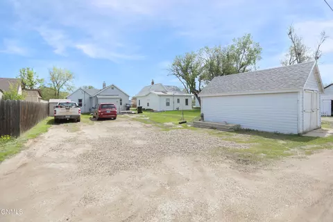715 4th Ave W, Williston, ND 58801 photo 18