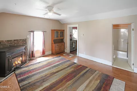 715 4th Ave W, Williston, ND 58801 photo 5