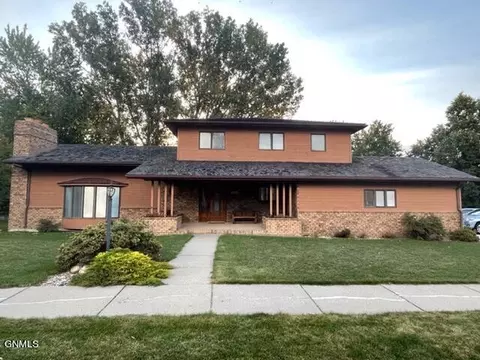 3101 Hackberry St, Bismarck, ND 58503 photo 18