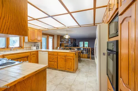 3101 Hackberry St, Bismarck, ND 58503 photo 13