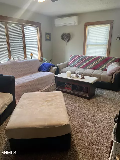 20 3rd St NE, Beach, ND 58621 photo 10