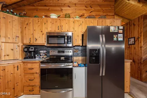 10880 Spring Creek Rd, Killdeer, ND 58640 photo 16
