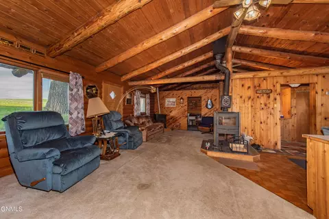 10880 Spring Creek Rd, Killdeer, ND 58640 photo 17