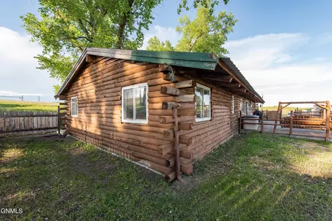 10880 Spring Creek Rd, Killdeer, ND 58640 photo 7