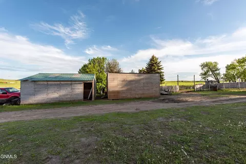 10880 Spring Creek Rd, Killdeer, ND 58640 photo 43