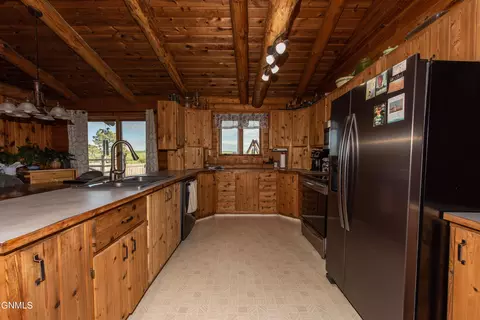 10880 Spring Creek Rd, Killdeer, ND 58640 photo 14