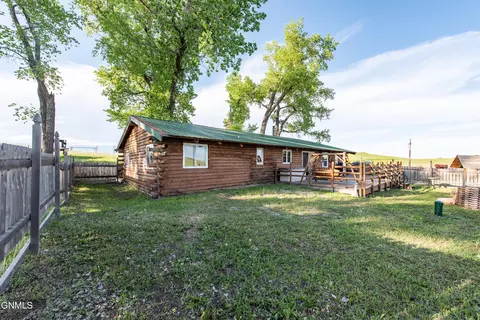 10880 Spring Creek Rd, Killdeer, ND 58640 photo 8