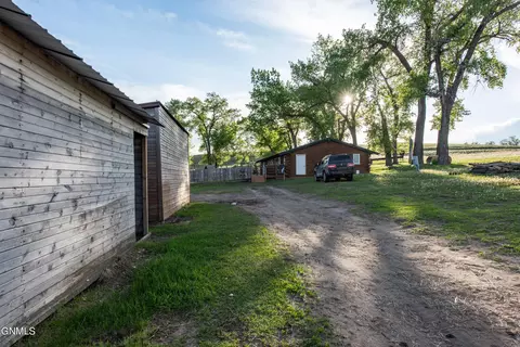 10880 Spring Creek Rd, Killdeer, ND 58640 photo 54