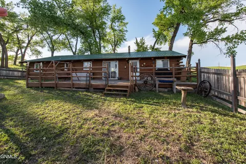 10880 Spring Creek Rd, Killdeer, ND 58640 photo 1