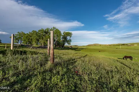 10880 Spring Creek Rd, Killdeer, ND 58640 photo 51