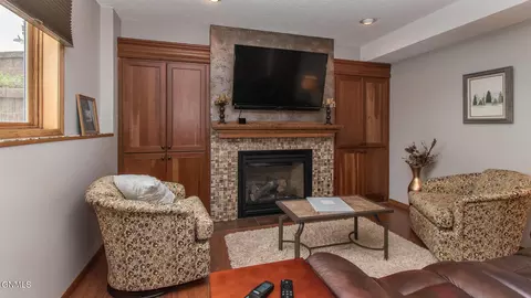 809 Juniper Pl, Bismarck, ND 58503 photo 2