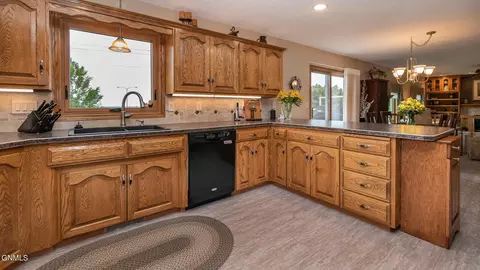 809 Juniper Pl, Bismarck, ND 58503 photo 45