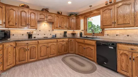 809 Juniper Pl, Bismarck, ND 58503 photo 42