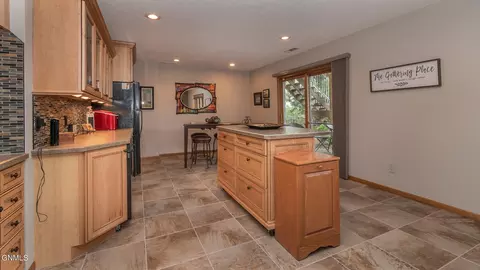 809 Juniper Pl, Bismarck, ND 58503 photo 4