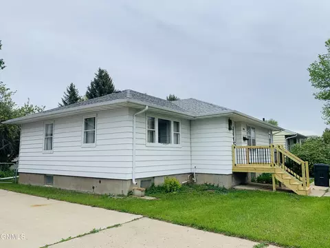 1410 3rd St NW, Mandan, ND 58554 photo 3