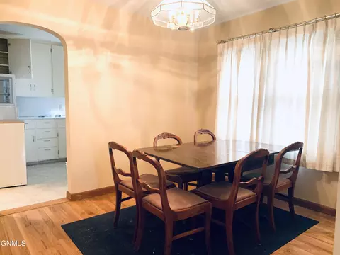 1410 3rd St NW, Mandan, ND 58554 photo 8