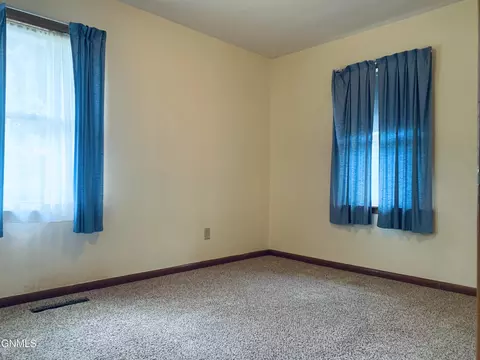 1410 3rd St NW, Mandan, ND 58554 photo 15