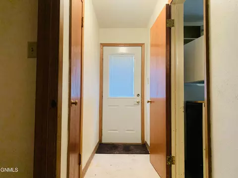 1410 3rd St NW, Mandan, ND 58554 photo 11