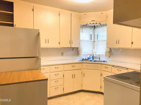 1410 3rd St NW, Mandan, ND 58554 photo 10