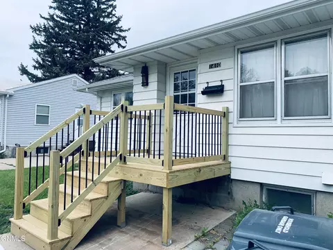 1410 3rd St NW, Mandan, ND 58554 photo 2