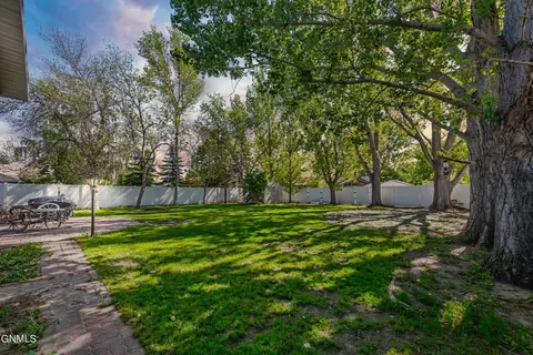 2210 15th Ave W, Williston, ND 58801 photo 20