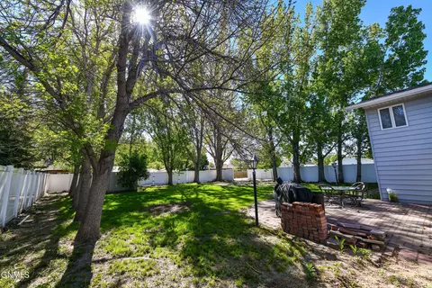 2210 15th Ave W, Williston, ND 58801 photo 17