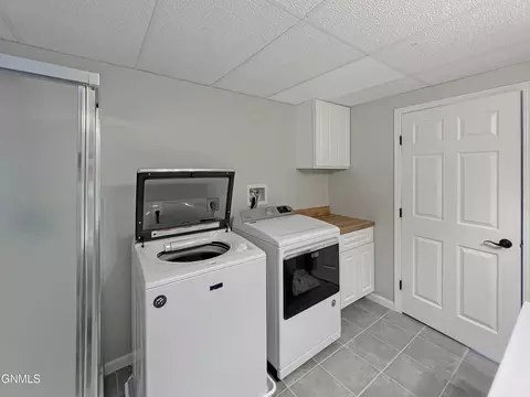 2210 15th Ave W, Williston, ND 58801 photo 63
