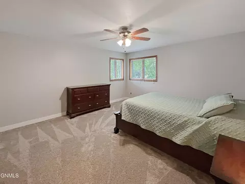 2210 15th Ave W, Williston, ND 58801 photo 51