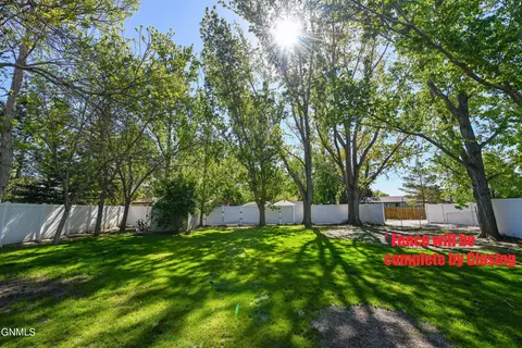 2210 15th Ave W, Williston, ND 58801 photo 16