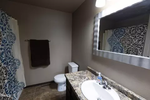 4353 Cumberland Loop, Bismarck, ND 58503 photo 18