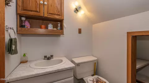 421 14th St, Bismarck, ND 58504 photo 16