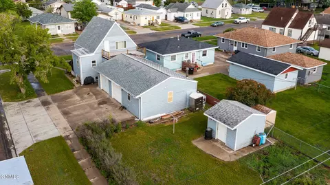 421 14th St, Bismarck, ND 58504 photo 3