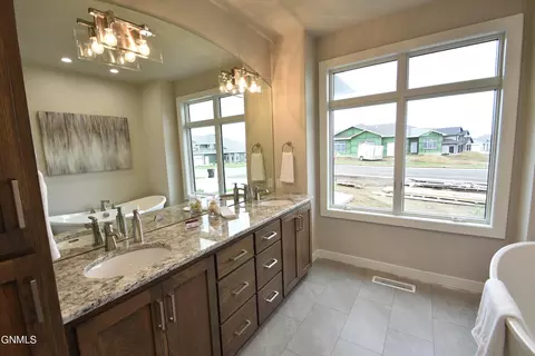 1508 Community Lp, Bismarck, ND 58503 photo 18