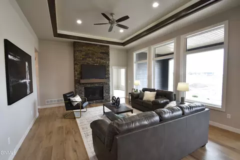 1508 Community Lp, Bismarck, ND 58503 photo 5