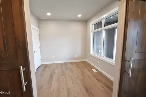 1508 Community Lp, Bismarck, ND 58503 photo 3
