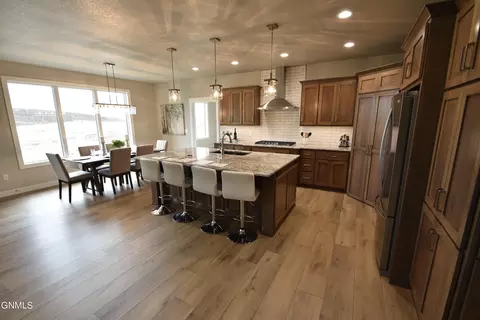 1508 Community Lp, Bismarck, ND 58503 photo 8