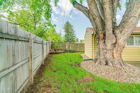 1302 Apache St, Bismarck, ND 58501 photo 45