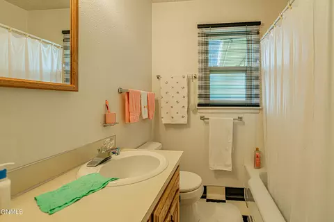 1302 Apache St, Bismarck, ND 58501 photo 6